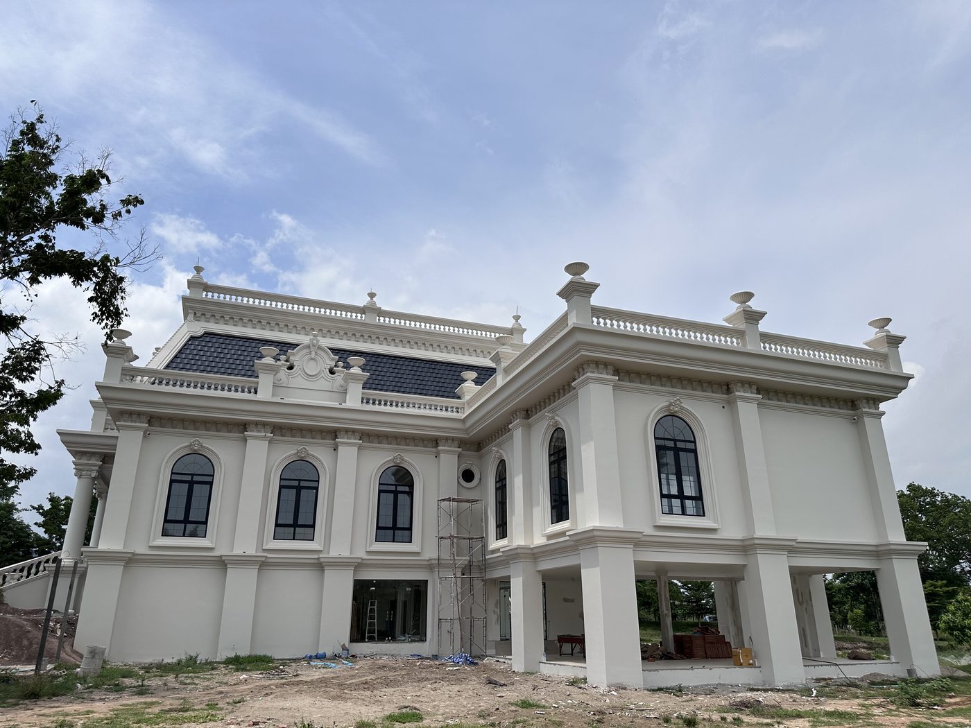 Side elevation